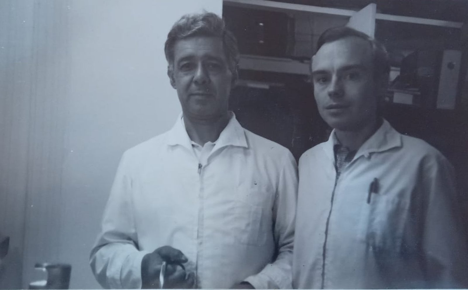 Óptica Godoy en los años 70 con publicidades de la época